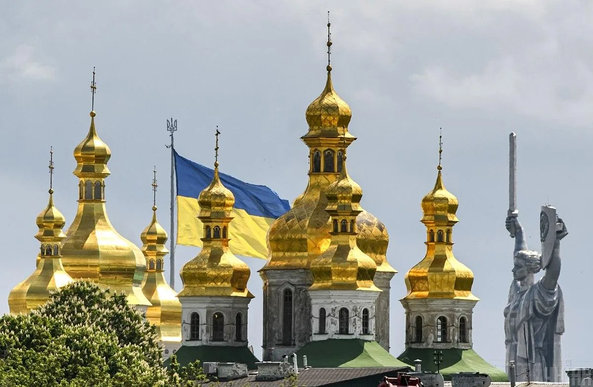 Монастир УПЦ мп у Києво-Печерській Лаврі суд відмовився залишати