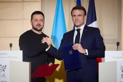Макрон про війну в Україні - помилково вважати, що росія зупиниться на Донбасі та в Криму