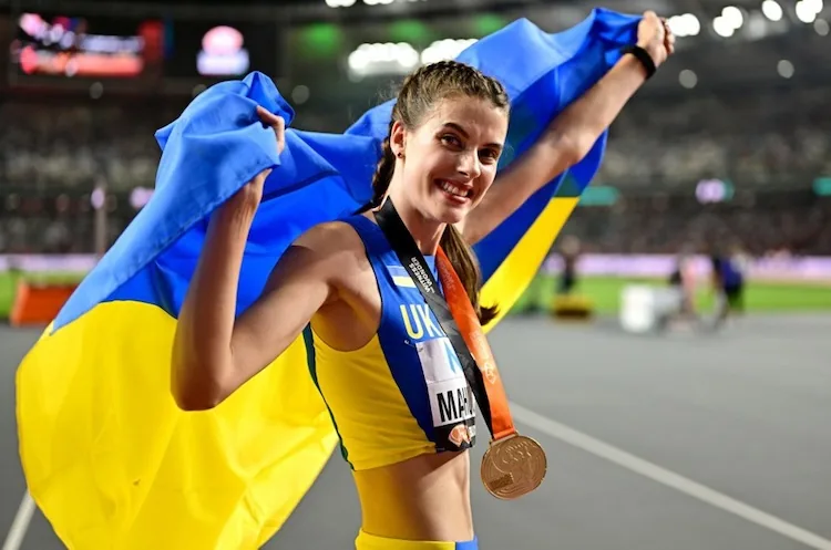 Світовий рекорд у стрибках у висоту, який тримався 37 років, побила Магучіх