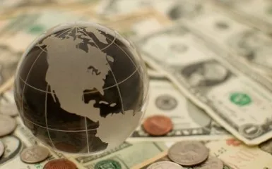 Обвалили світові ринки та загрожують рецесією нові мита Трампа