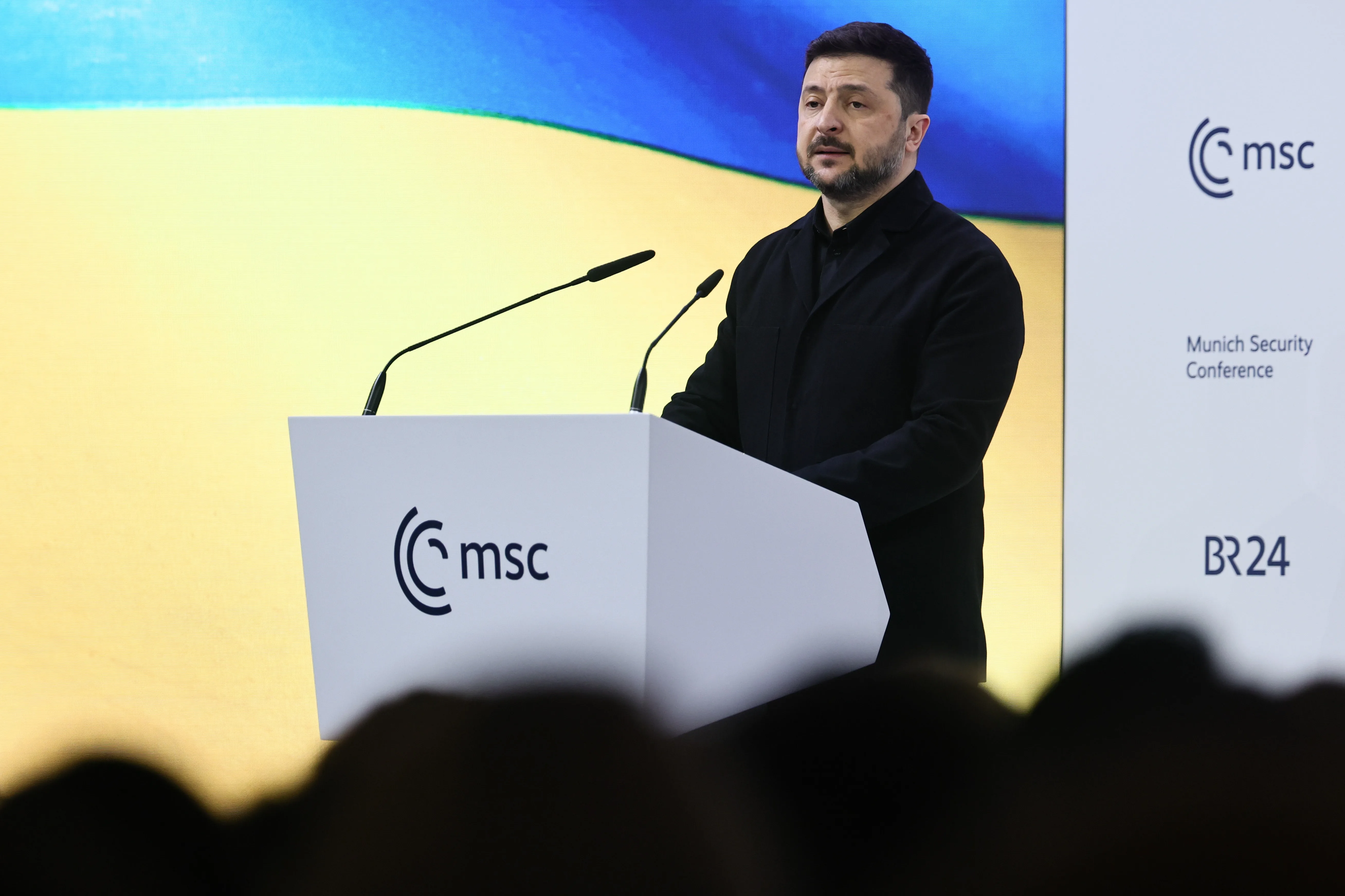 Зеленський виступив на конференції у Мюнхені - «Війна використовує час проти людей»