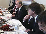 Путин: "несогласных" будут "отоваривать по башке", а про Шевчука премьер не знал